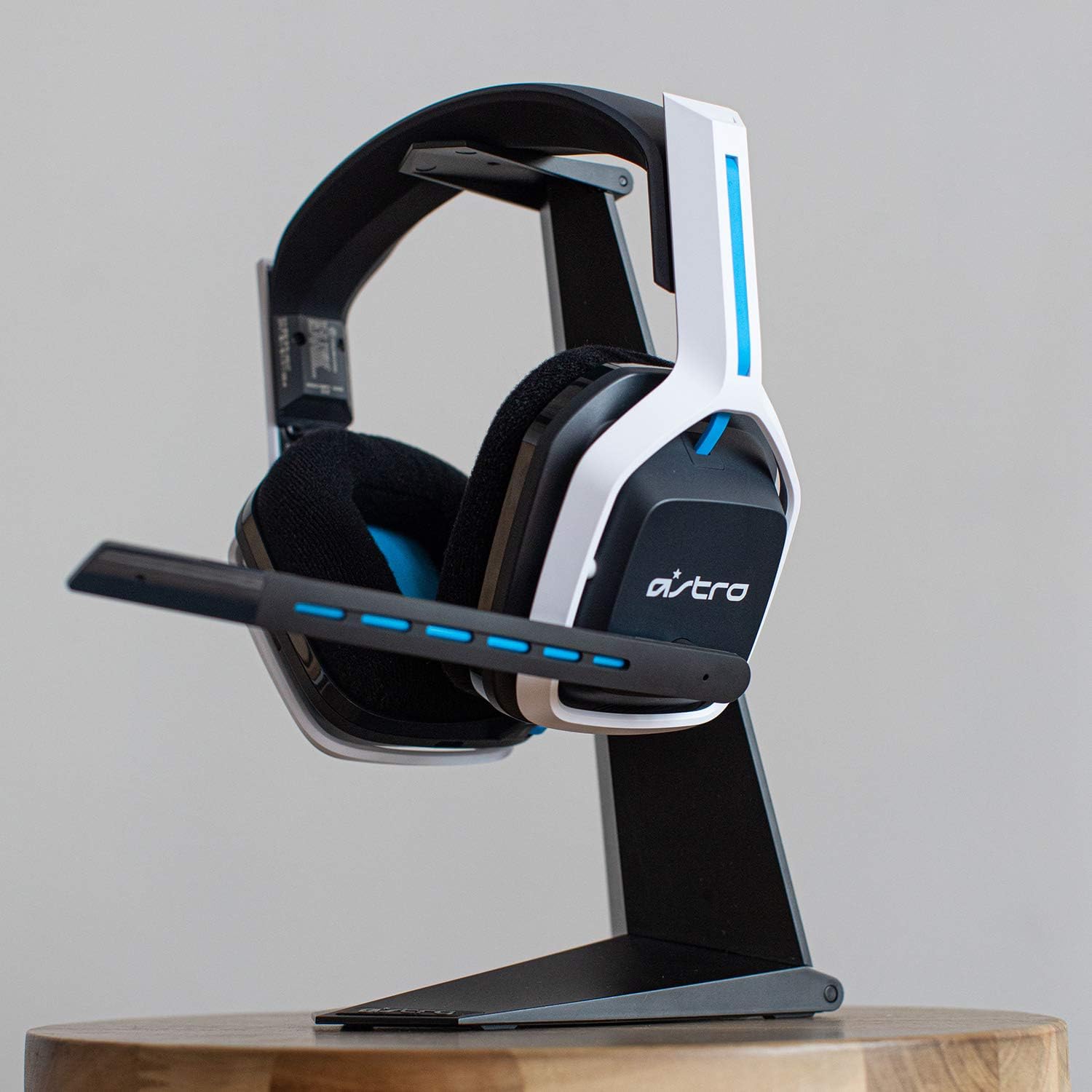 ASTRO Gaming A20 Wireless Gaming Headset for PlayStation 4 & 5 (Black/White/Blue) — Being Shipped