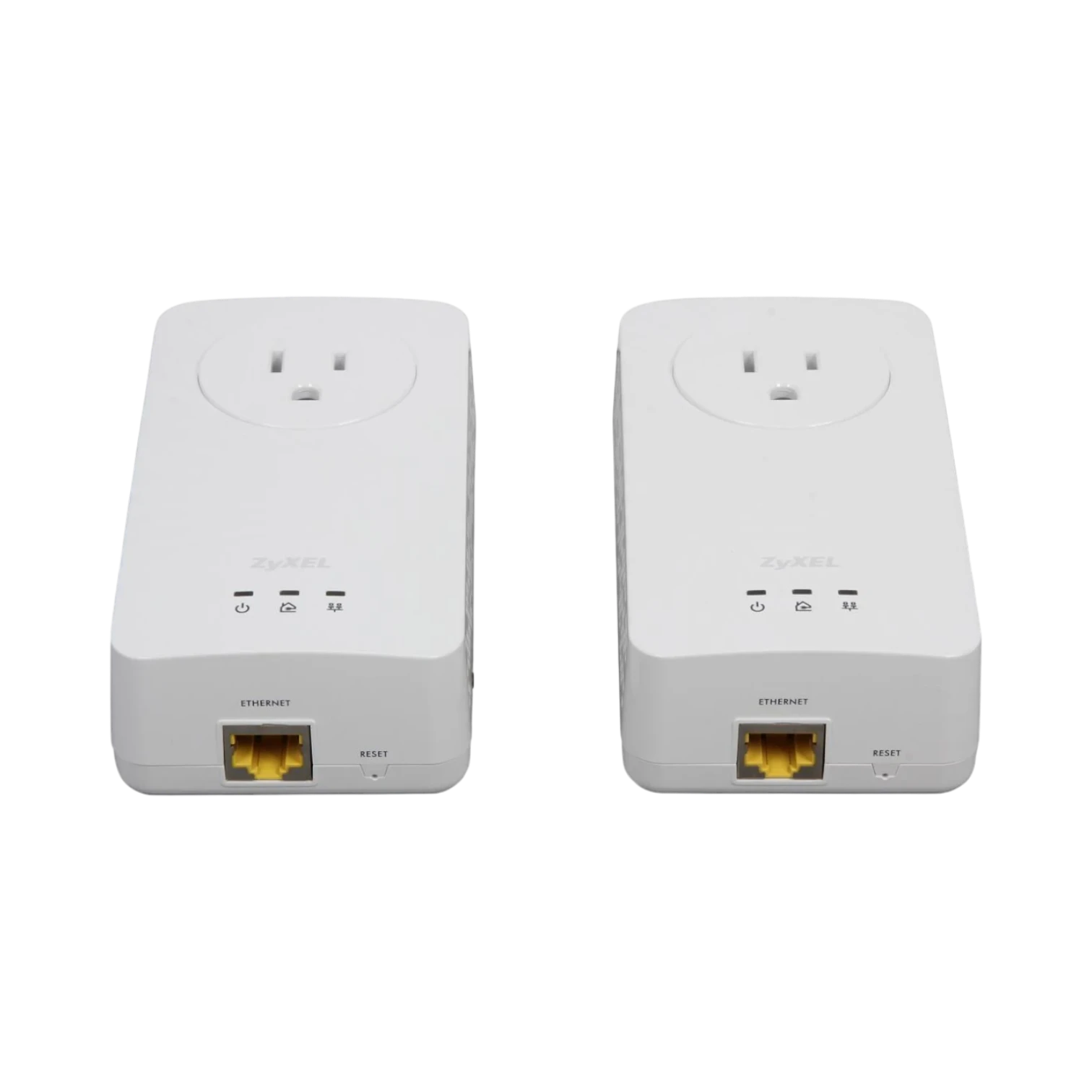 ZyXEL 600 Mb/s Wall-Plug GbE Powerline Adapter with AC Pass-Through — Being Shipped