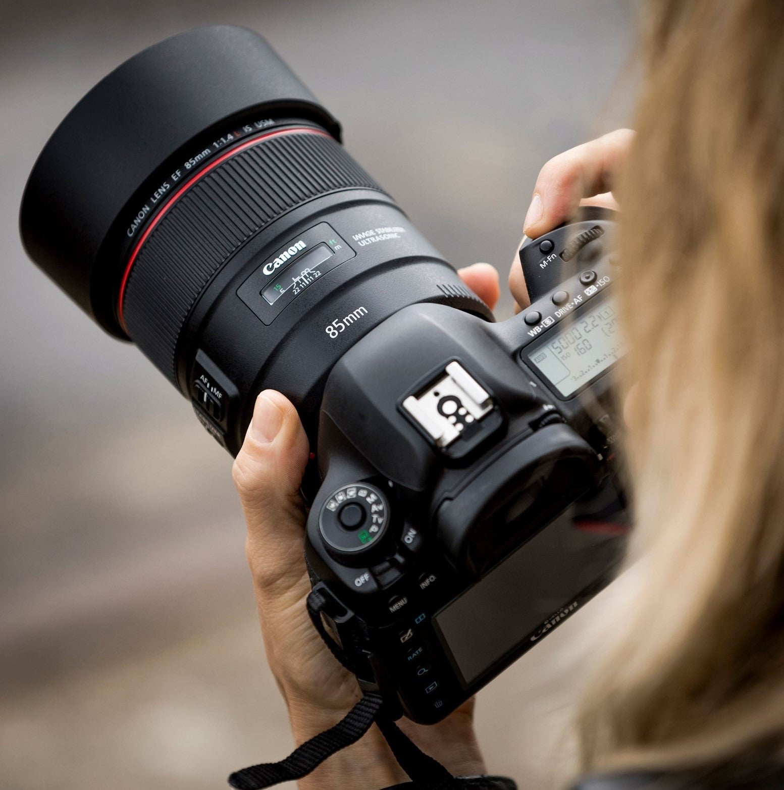 Canon EF 85mm f/1.4L IS USM Telephoto Lens — Being Shipped