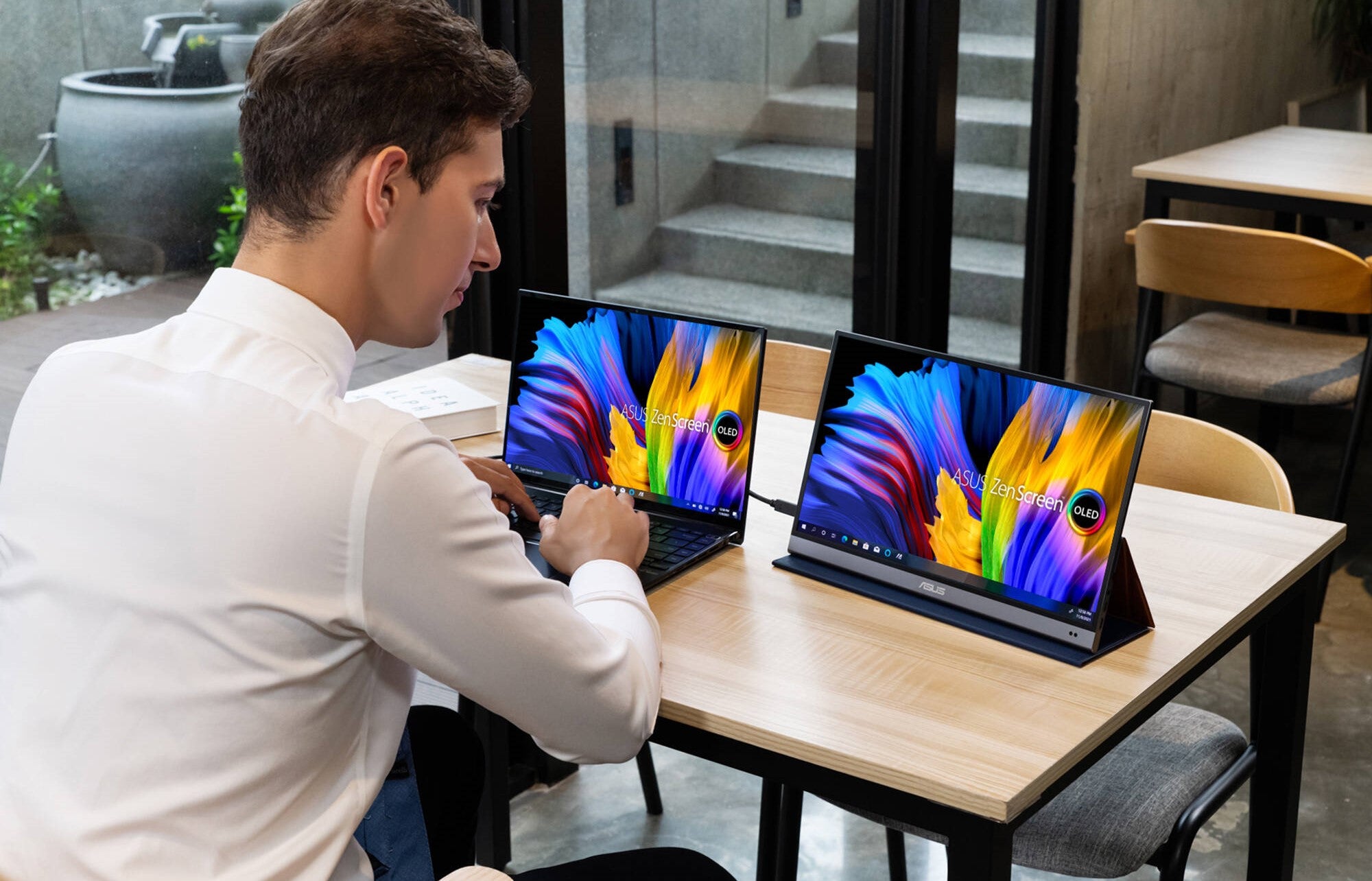 ASUS ZenScreen OLED 15.6"  1ms HDR Portable Monitor — Being Shipped