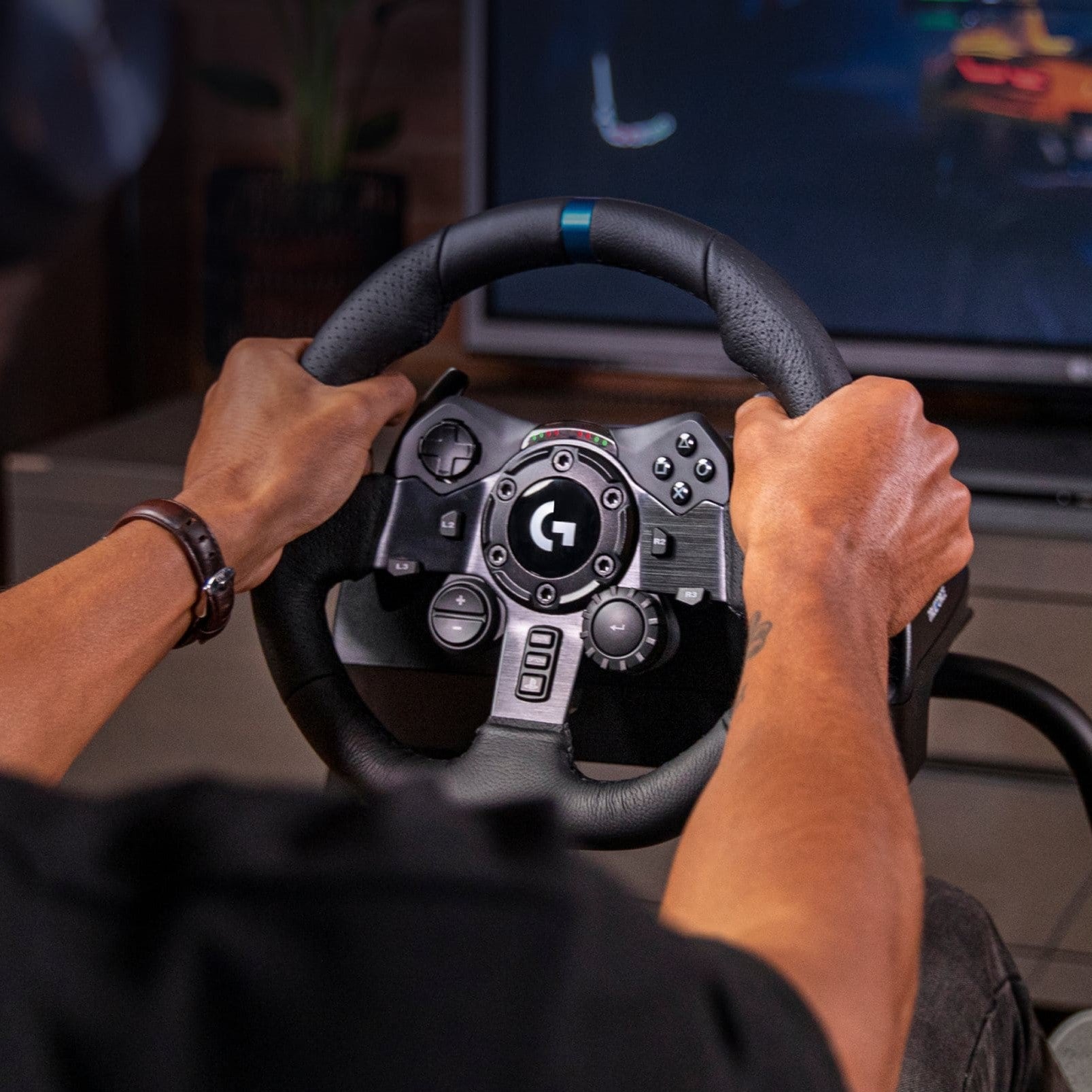 Logitech G G923 TRUEFORCE Sim Racing Wheel and Pedals for PC, PS4 & PS5 — Being Shipped