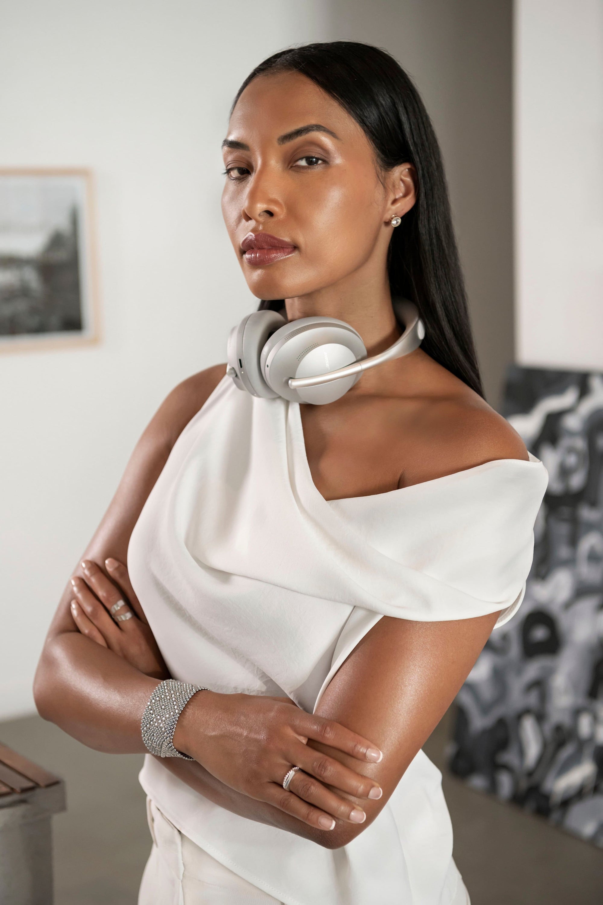 Bose 700 Noise-Canceling Bluetooth Headphones (Luxe Silver) — Being Shipped