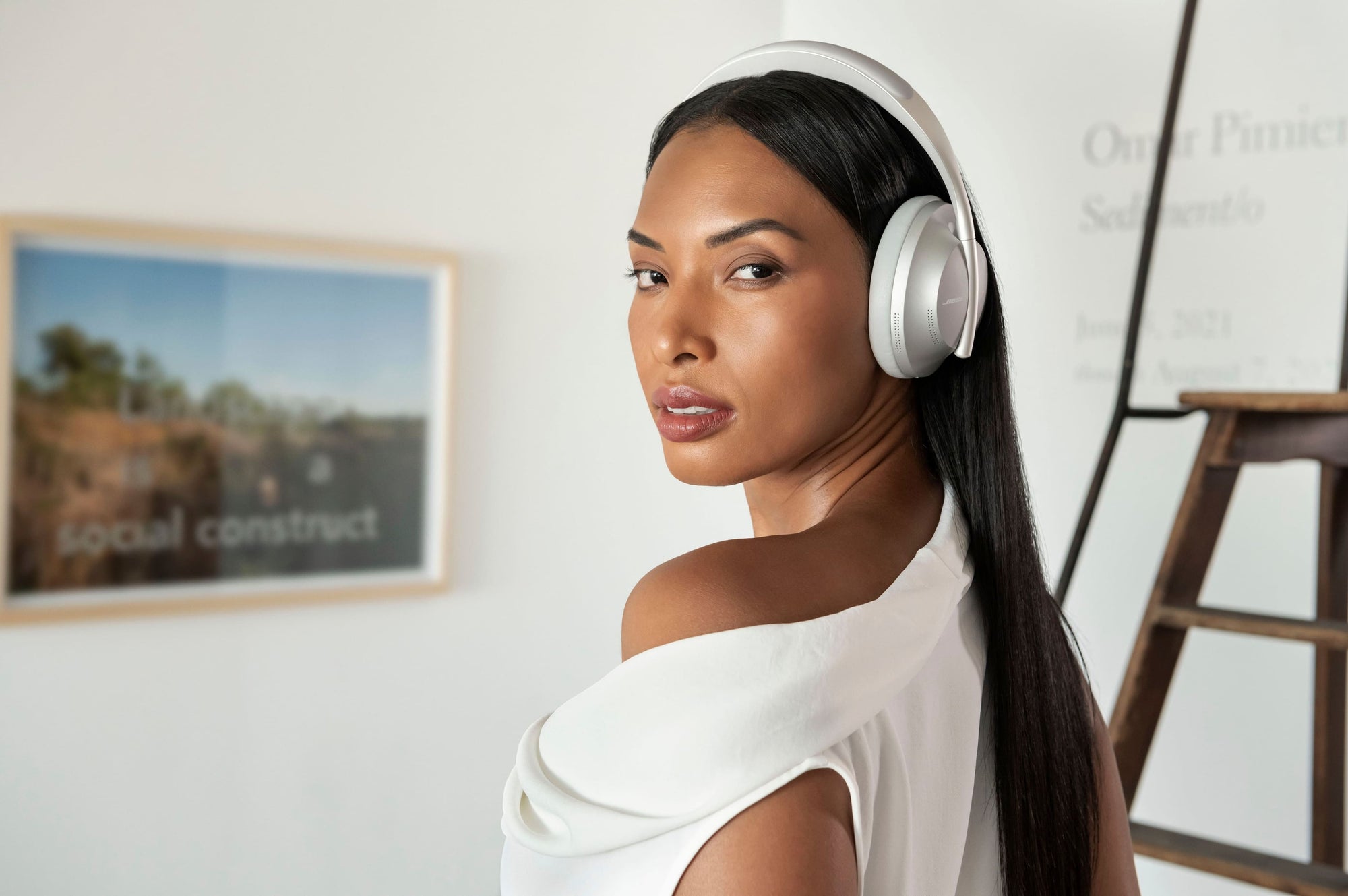 Bose 700 Noise-Canceling Bluetooth Headphones (Luxe Silver) — Being Shipped