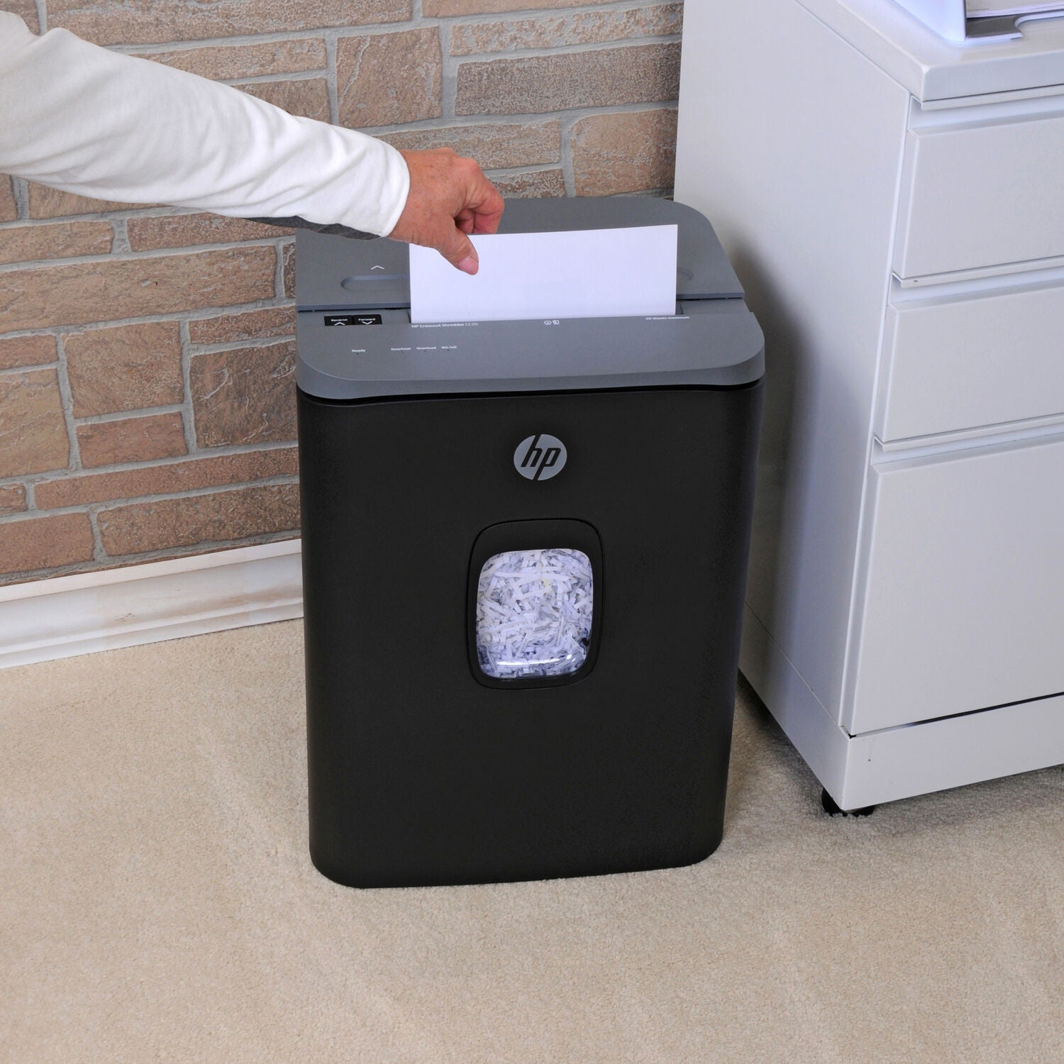 HP CC20 Cross-Cut Paper Shredder (20 Sheets) — Being Shipped