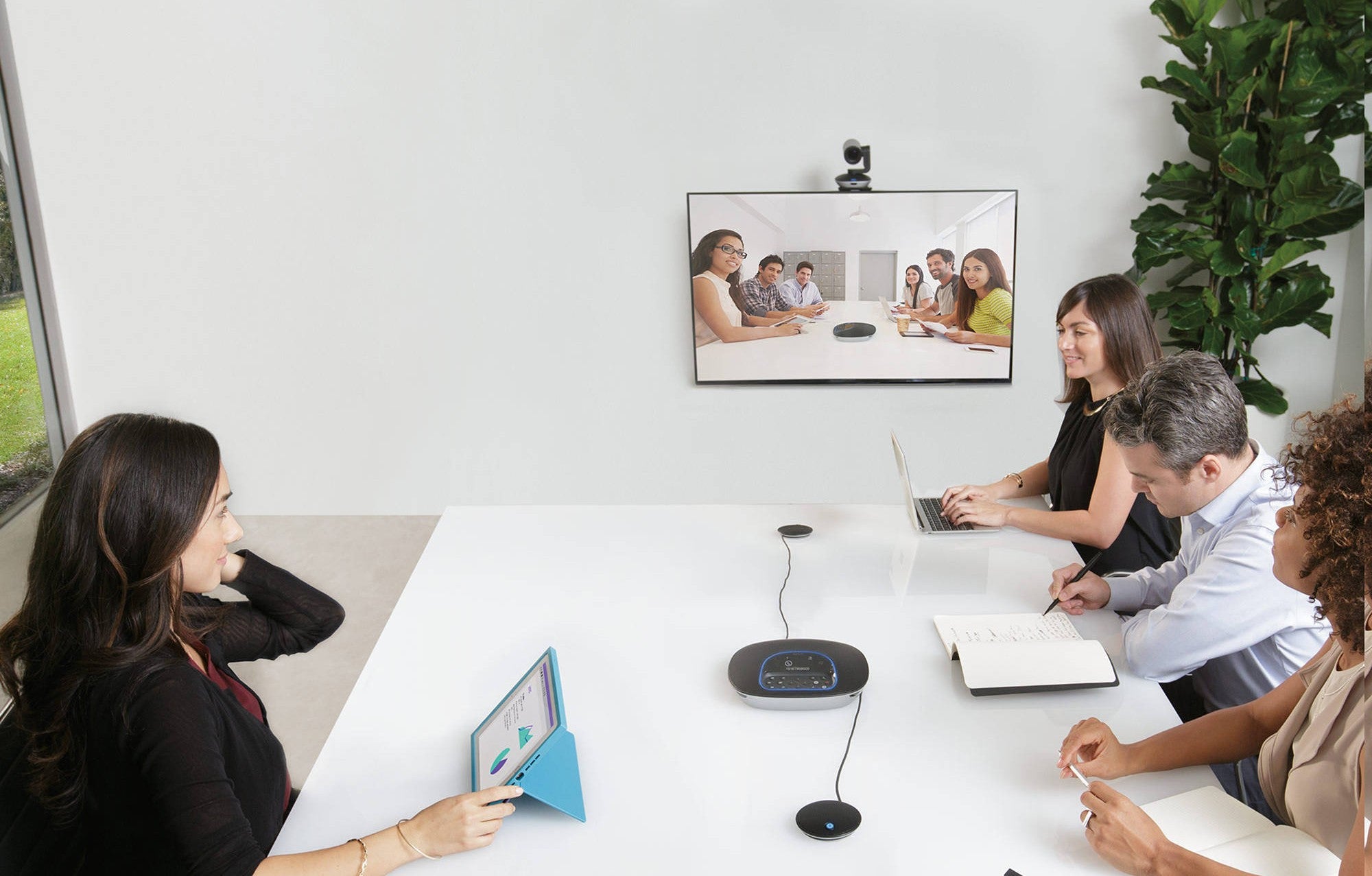 Logitech GROUP Video Conferencing System with Expansion Mics — Being Shipped